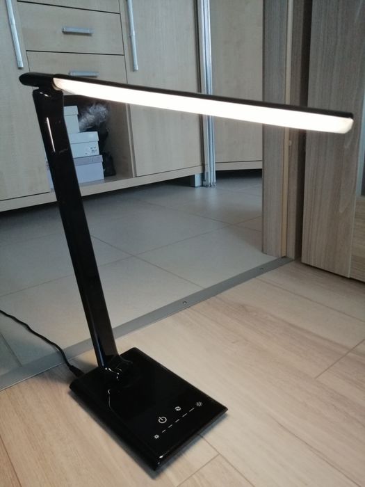 Lampka LED firmy Livarno.