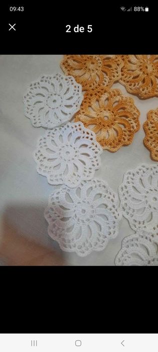 24 rosetas em croché novas