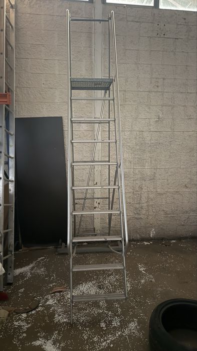 Escadote 3 m profissional plataforma