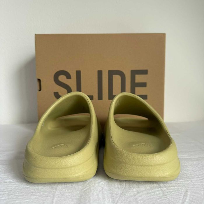 Yeezy Slide "Resin" - Tamanho 42