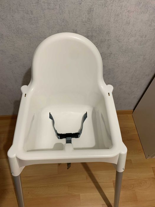 Krzesełko do karmienia z Ikea.