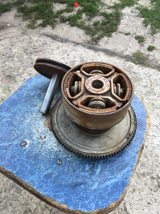 Сцепление с маховиком комлект двигателя УД-25 УД-2 мотоблока мтз СССР