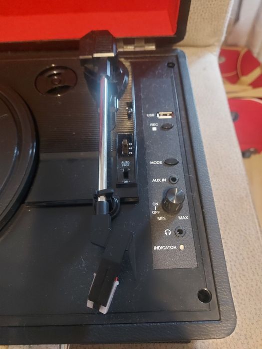 Gira discos Portatil 3 velocidades como Novo