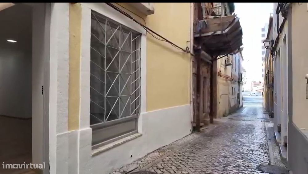 Loja em Setubal com Possibilidade alteração para Habitação