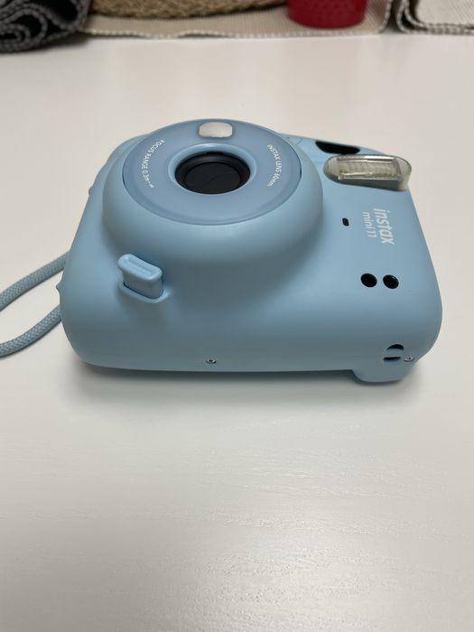 Instax mini 11 (com caixa)