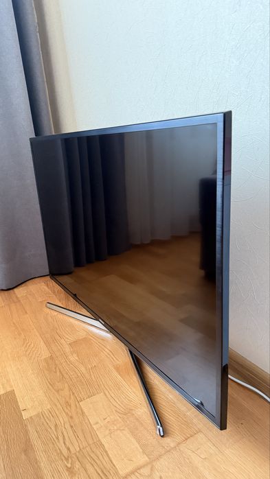 Телевізор Samsung 43 дюйми 2018 рік