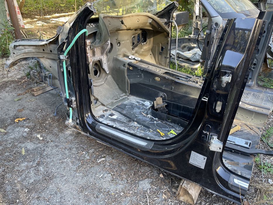 Четверть передня ліва Audi Q7 4L 2T/C9X тамно - синій