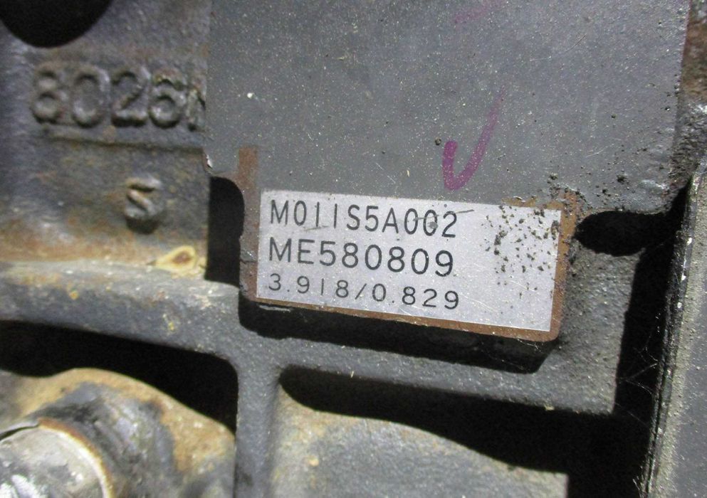 Caixa velocidades para Mitsubishi L200 2.5 d 4x4 (2000) M011S5A002 ME580809