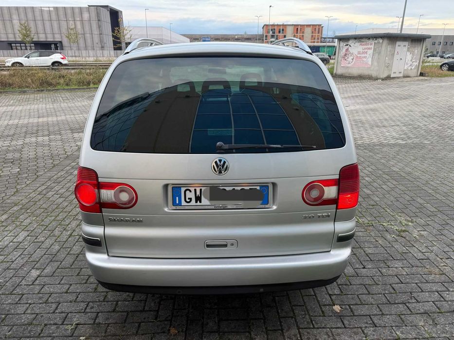 Sharan  2.0 tdi  Posiadam  inne  auta  z  włoch  całe  i uszkodzone