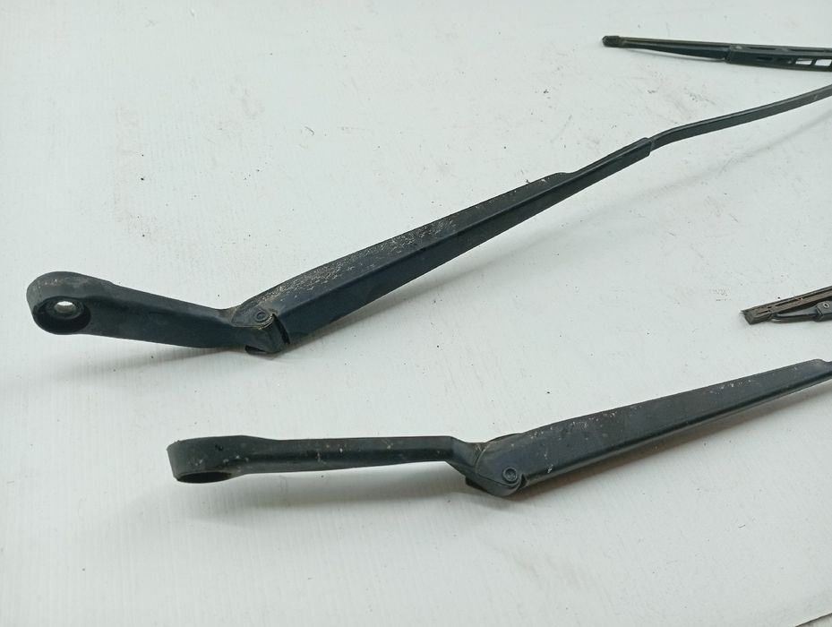 Astes/Escova Limpa Conjunto (2) - SKODA OCTAVIA I (1U2) | 96 - 10