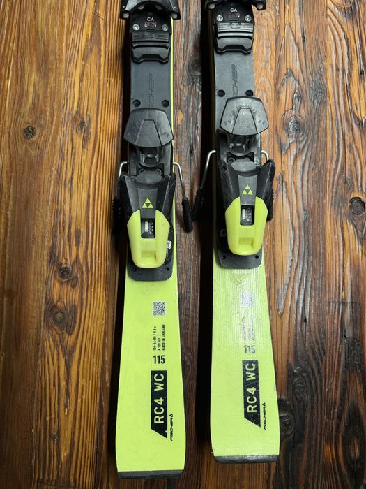 Narty Fischer RC4 WC JR FIS 115 cm + kije GRATIS