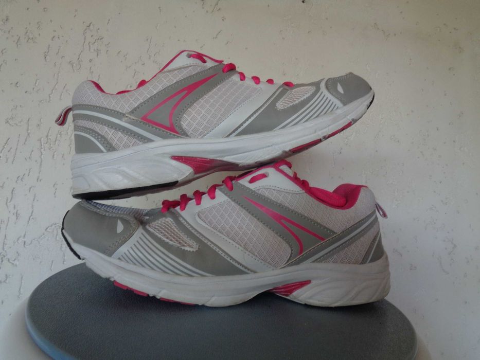 CROPP sportowe damskie 42/27