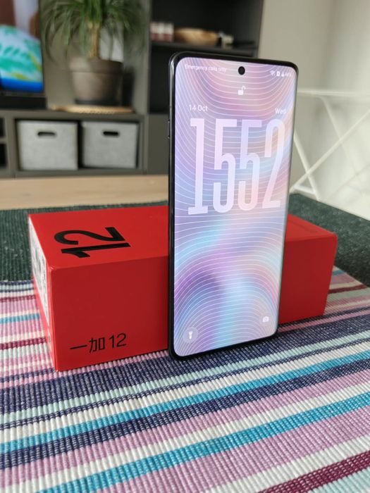 OnePlus 12 12/256GB – Komplet (Pudełko, Ładowarka 100W, Zestaw Etui) – Wersja CN