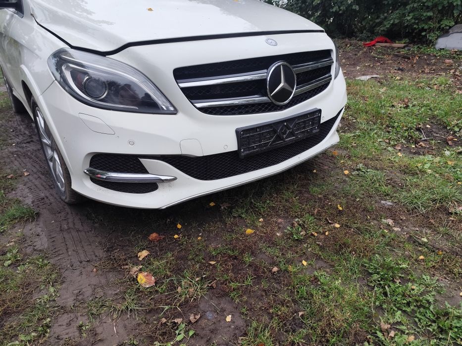 Бампер ,крило w242,w246 Мерседес