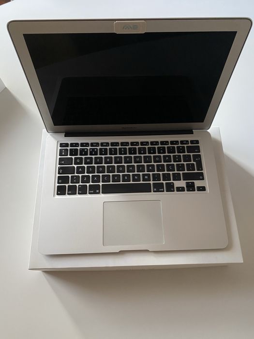 MacBook Air 13" (2015)434319399910133761