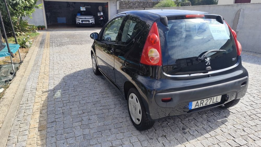 Peugeot 107 1.0 3portas foto 4