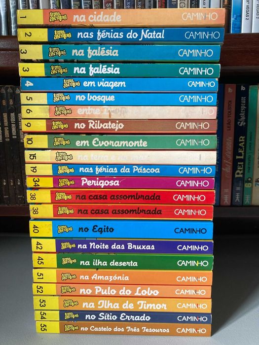 Volumes Uma Aventura [números e títulos na descrição]