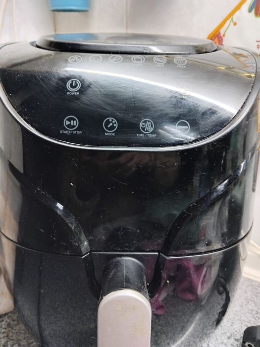 Air Fryer Qilive  preta