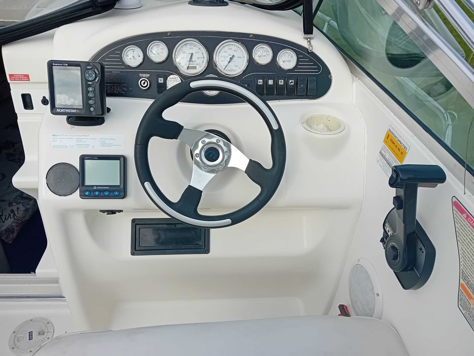 Sea Ray 215 Express Cruiser/ 5,7 ŁÓDŹ KABINOWA