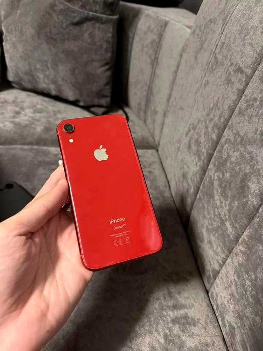 iPhone XR Product RED 100% батарея