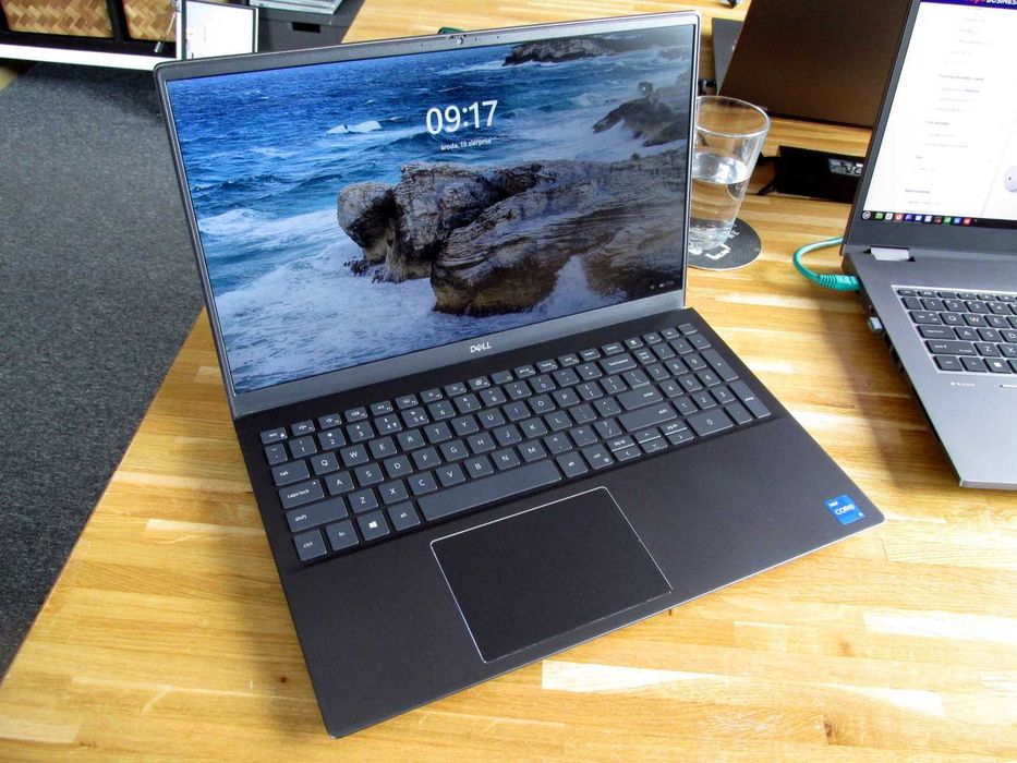 Dell Vostro 5502 15" i5 16GB 256GB laptop notebook (79)