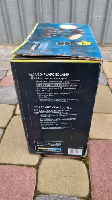 Трёх ламповый светильник спот.