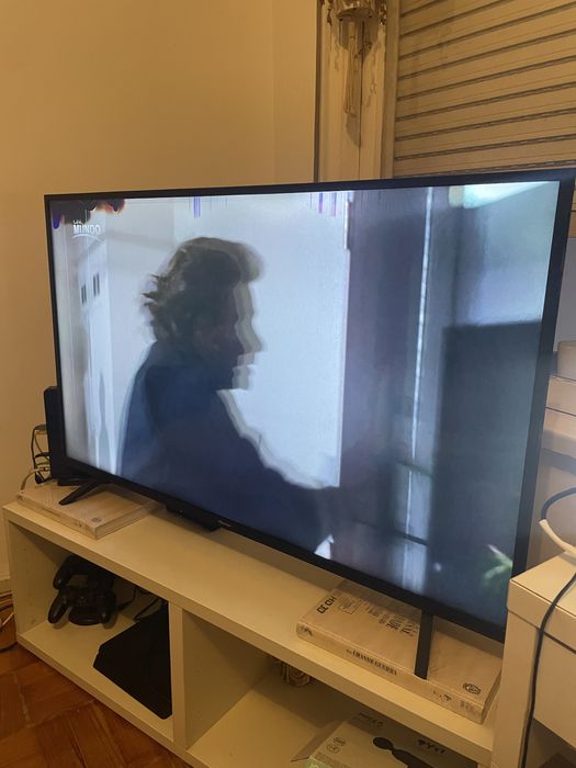 TV hisense com defeito na tela  50”
