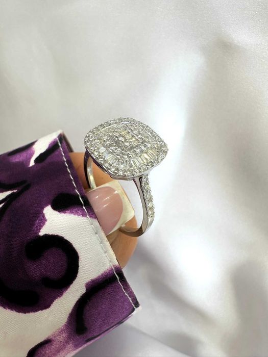 Pierścionek z diamentami 1.00 CT HRD