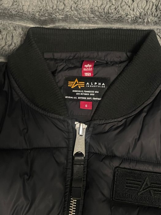 Пуховик Alpha Industries бомбер