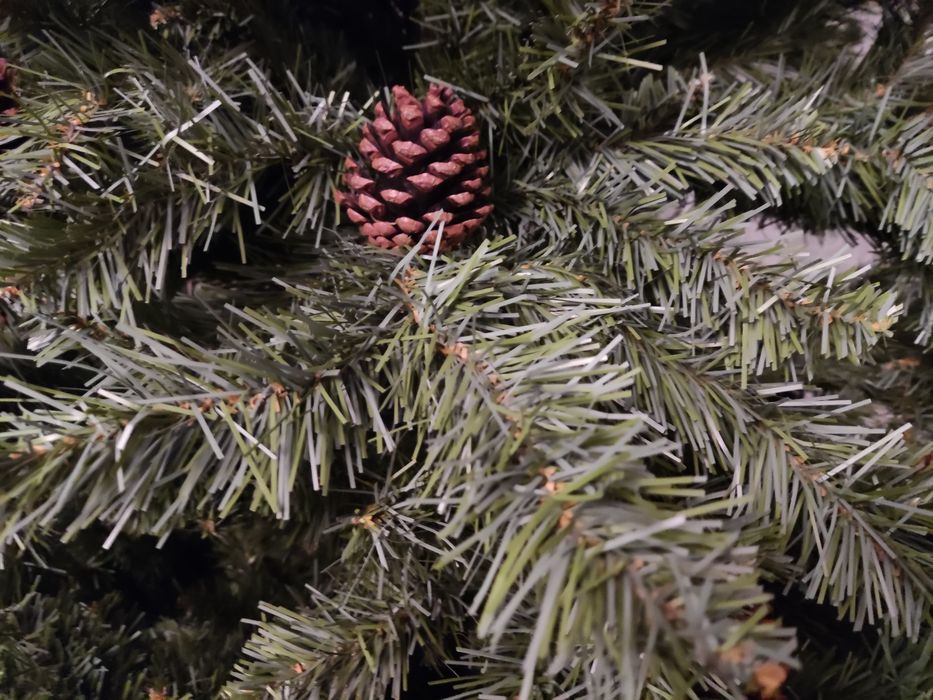 Sztuczna choinka 2.2m