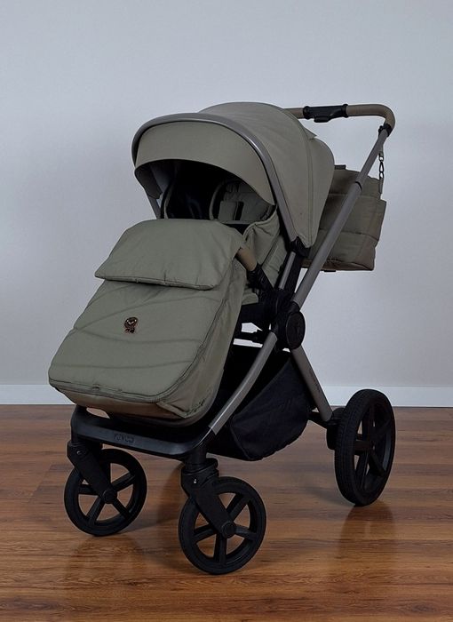 LIMITOWANA  EDYCJA  . Wózek 4w1 .  Venicci Leo by Kasia Sokołowska .