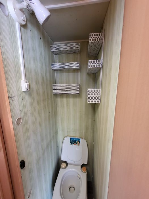 Rolote c/ WC e documentos