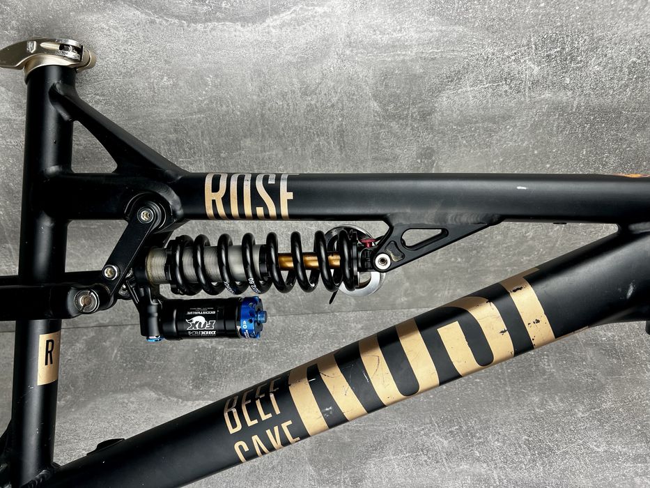 Топова рама Rose Beef Cake DH8 для fr rock shox fox