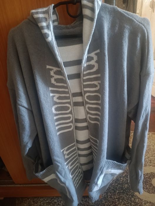 Продам теплу кофту,кардиган