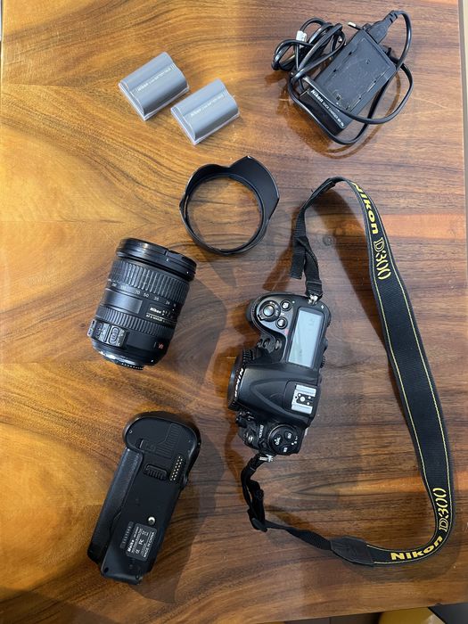 Aparat Nikon D300s + obiektyw 18-200mm f/3.5-5.6 G