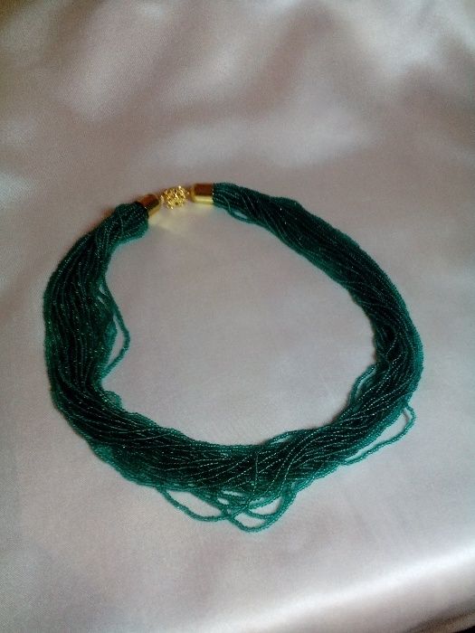 Бижутерия, бусы бисер