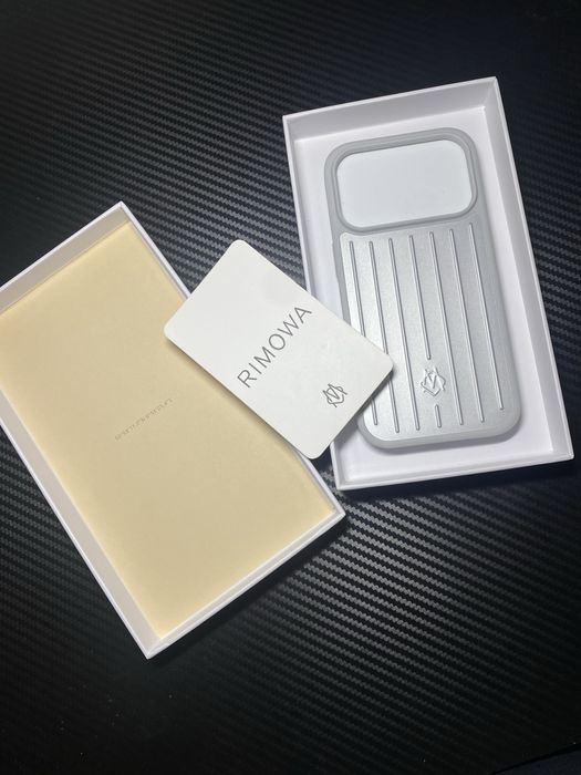 Хочеш виділятися? Пиши «Хочу»! Чохол  Rimowa, римова