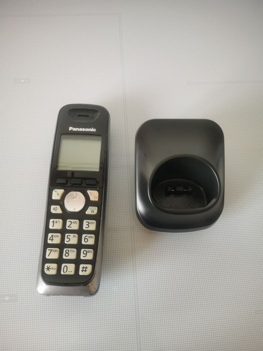 Telefon stacjonarny Panasonic, domowy bezprzewodowy