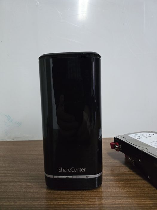 NAS D-Link + 2 discos 2000GB cada