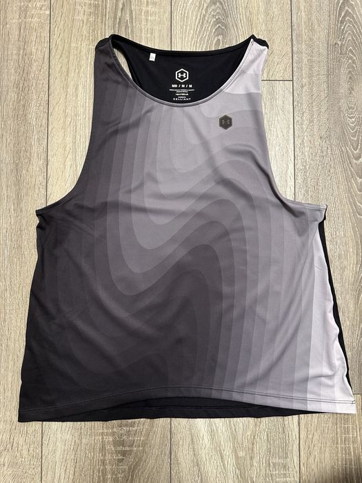 Майка жіноча спортивна Under Armour m розмір