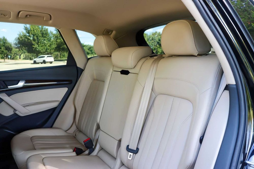 Audi Q5      2020