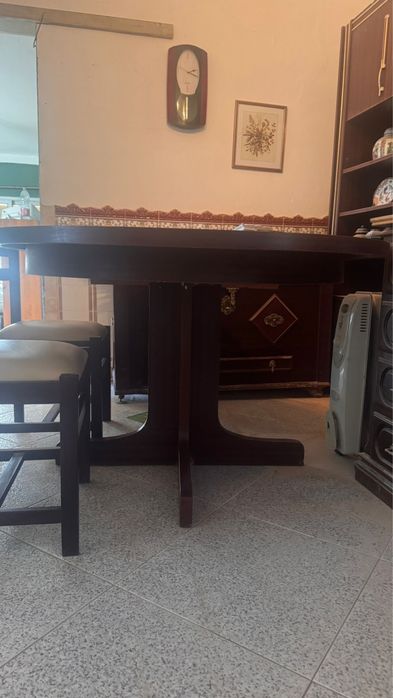 Mesa extensível + 6 cadeiras