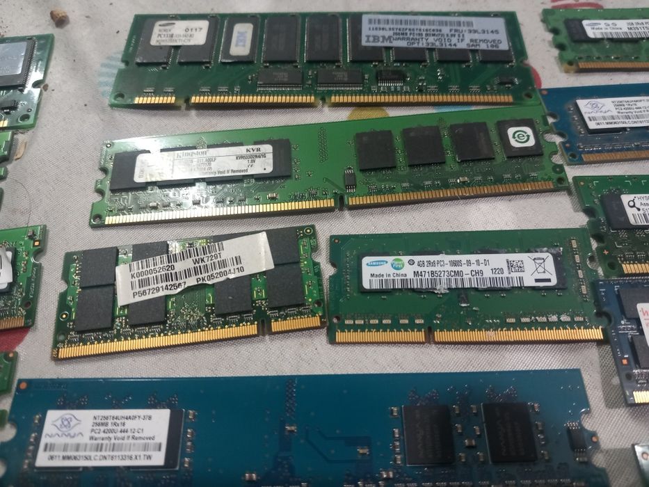 Lote  memórias RAM.