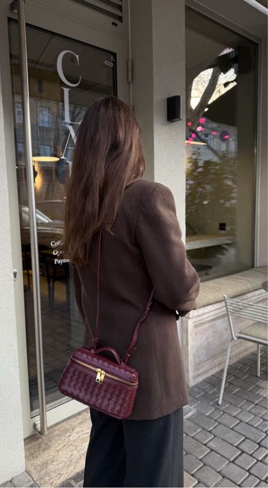 Сумка бокс bottega vanity гранатова та чорна натуральна шкіра