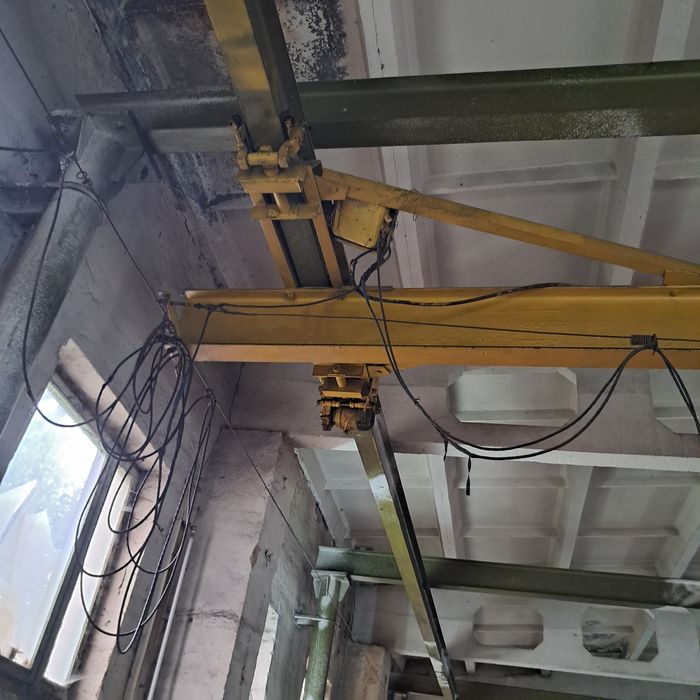 Кран - балка підвісна 3,2 тонни.