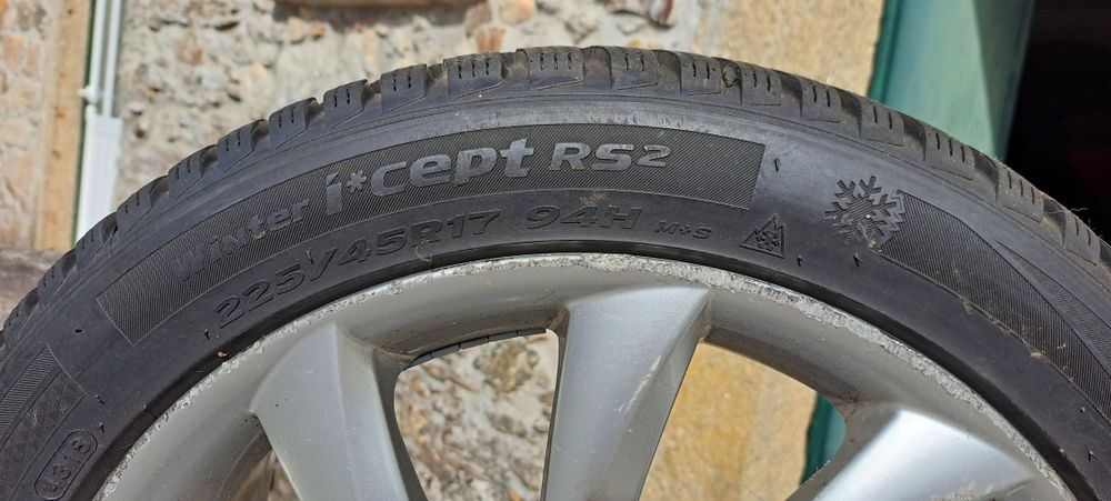 Vendo pneus carro