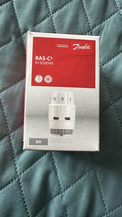 Новий терморегулятор/ термостатична головка на батарею