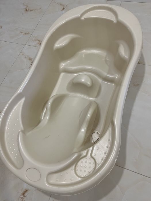 Дитяча ванночка для купання