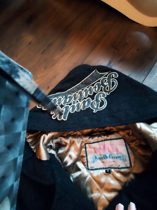 Płaszcz kurtka ocieplana rozmiar M z naszywkami