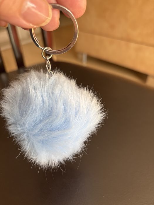 Pompon przywieszka